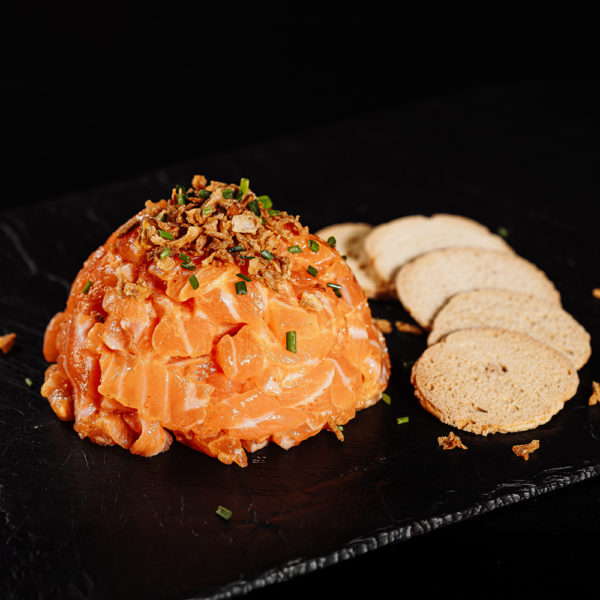 Tartare de saumon épicé